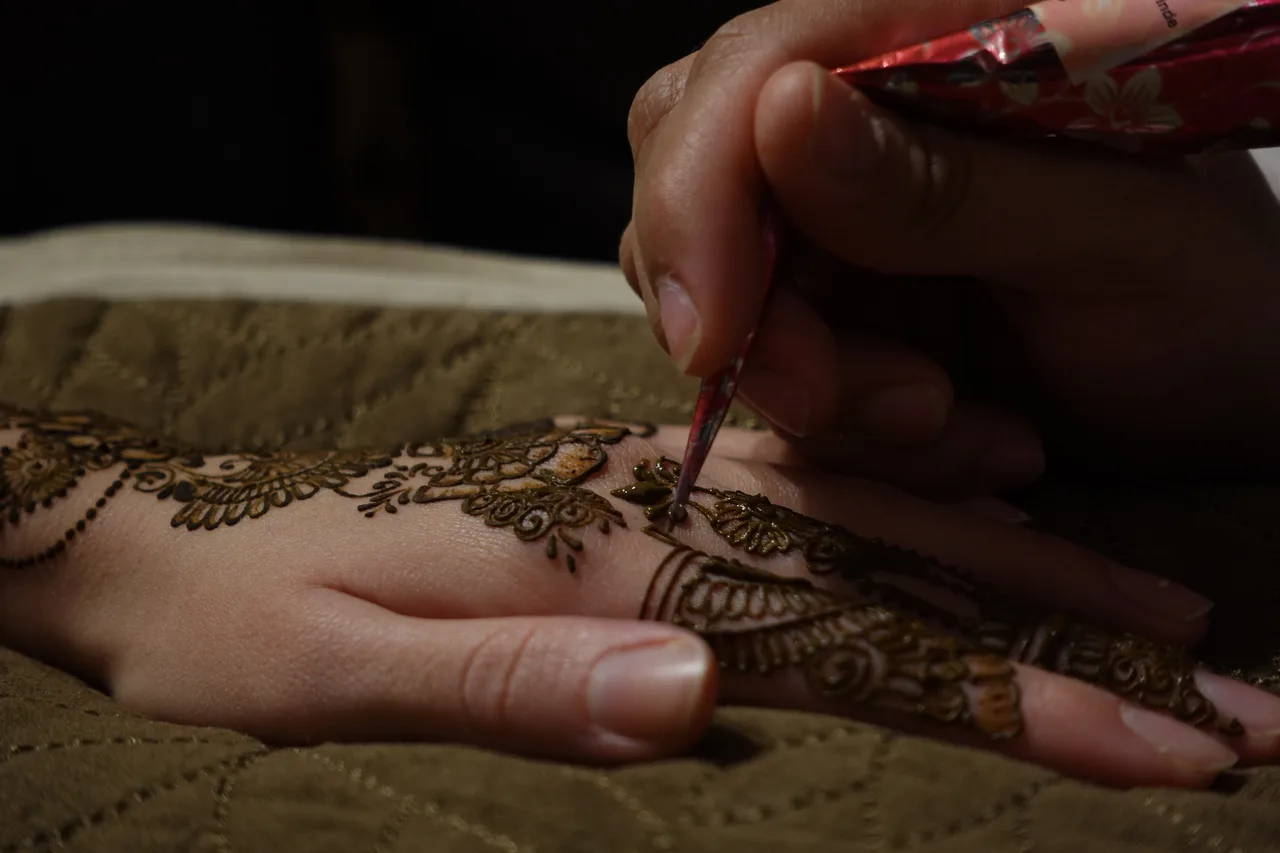 Bridal mehndi on the forearm, the kind of detail photographers capture