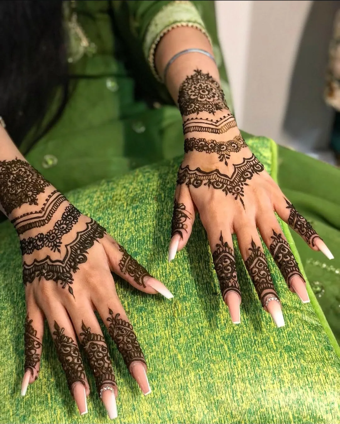 Bridal mehndi on the feet